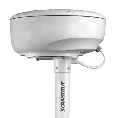 ScanStrut radarmast i hvid aluminium set fra siden, monteret på båd.