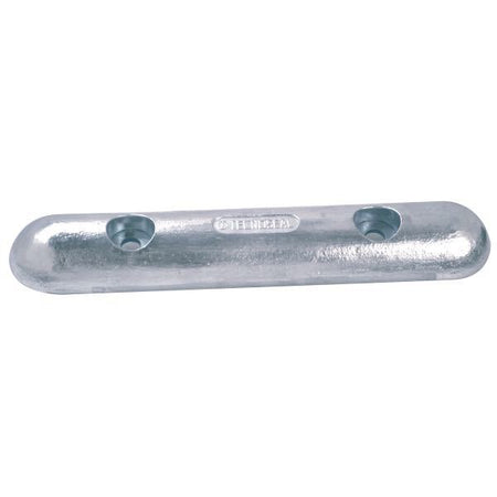 Tecnoseal zink plade set fra siden, klar til installation på motorbåd.
