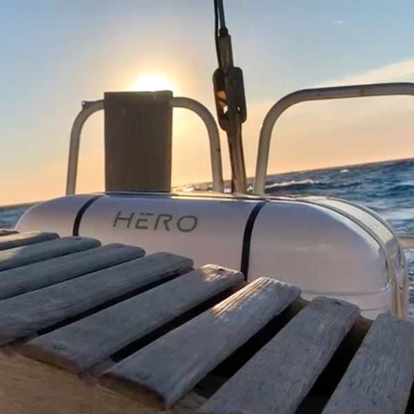 Betræk til Hero redningsflåde med logo og håndtag.