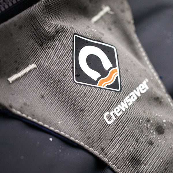 Crewsaver Crewfit 165N Sport Navy, påmonteret og klar til brug