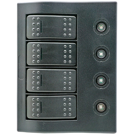 1852 elpanel med automatsikringer og tre kontakter, vist fra forsiden