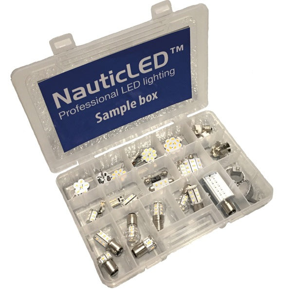 Nautecled sample box med 36 LED-pærer og adapter vises på hvid baggrund