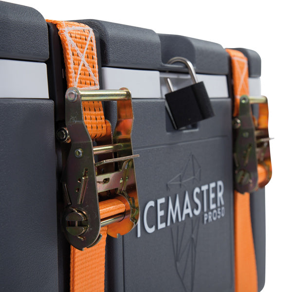 Icemaster Pro 120L køleboks åbnet med indhold