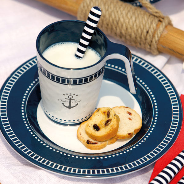 Marine Business Sailor Soul desserttallerken anrettet med lækre desserter, klar til servering.