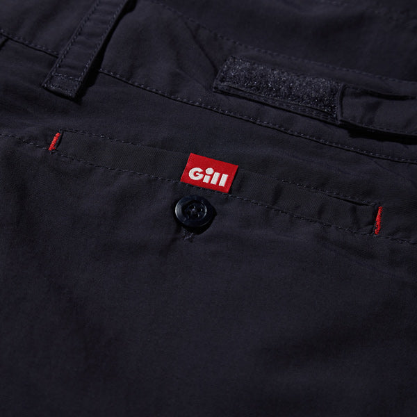 Gill UV012 Tec shorts herre navy i maritimt miljø