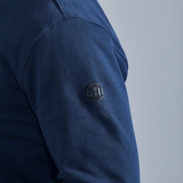 Gill Cavo Hoodie i navy sat på en mannequin for at vise pasform