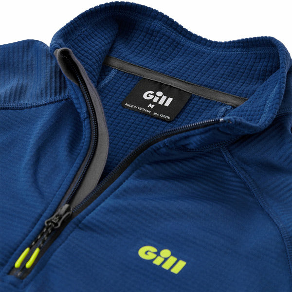 Gill fleece i brug på båd, perfekt til koldt vejr